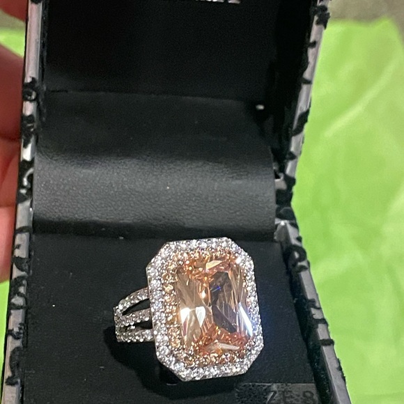SOLD ❌ BADGLEY MISCHKA RING - Picture 3 of 8